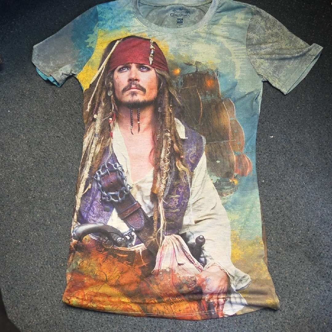 Pirates Of The Carribean On Stranger Tides Womens Small Shirt Pirates Of The Carribean On Stranger Tides Womens Small Shirt